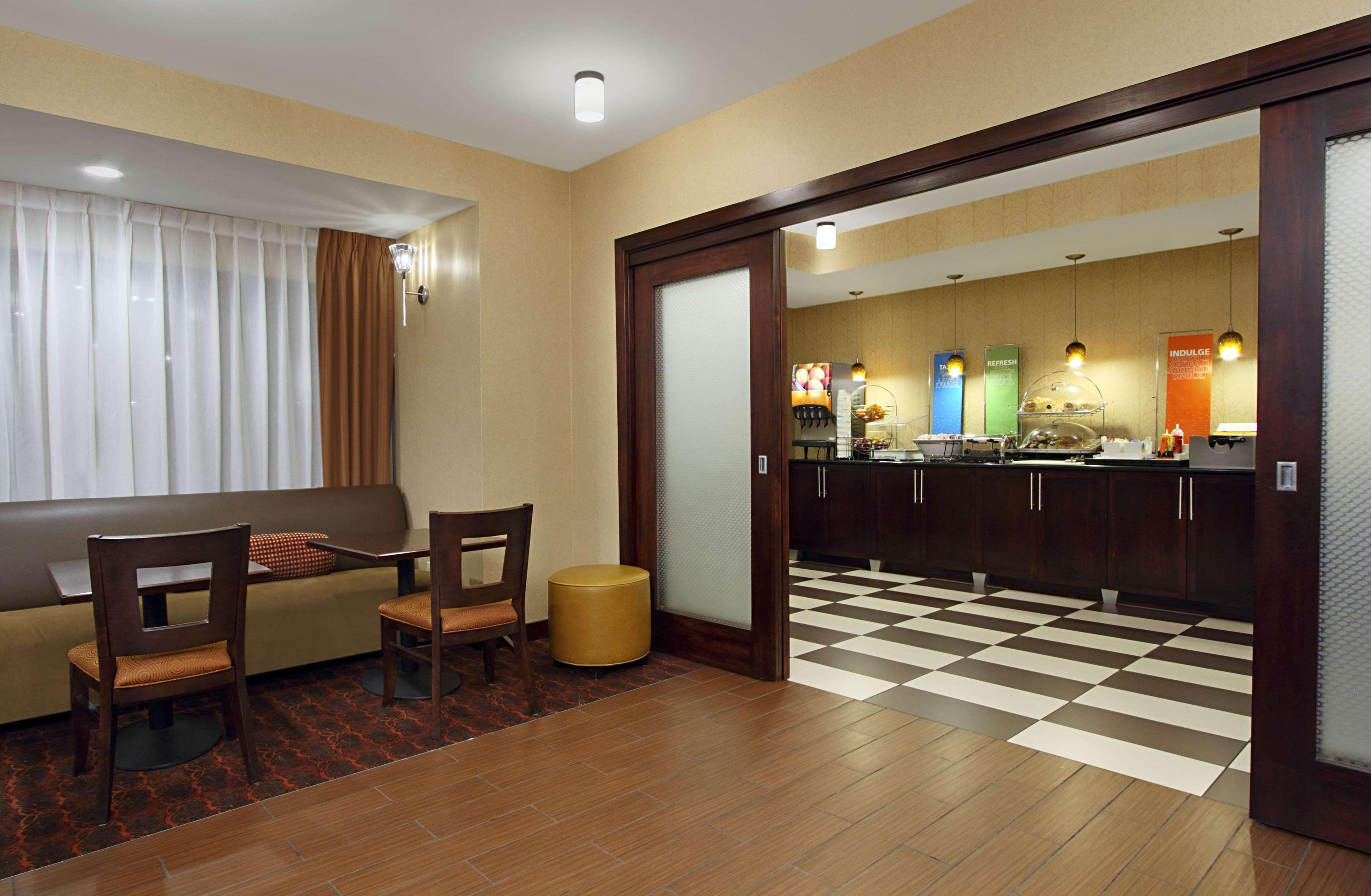 Hampton Inn Columbus-International Airport Gahanna Εξωτερικό φωτογραφία